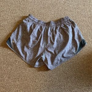 HUGE SALE! Lululemon Hotty Hot Shorts 10!